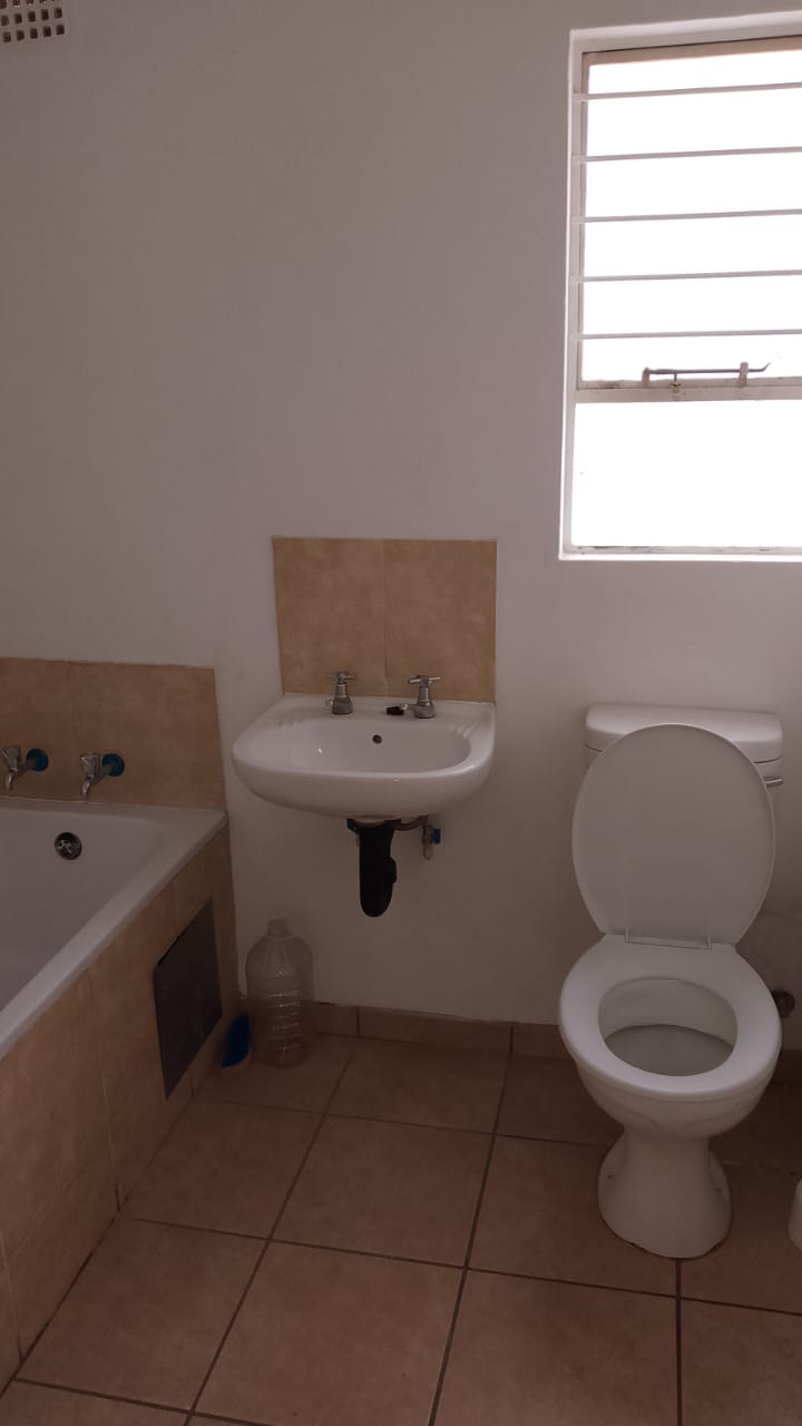 To Let 3 Bedroom Property for Rent in Raceway Free State